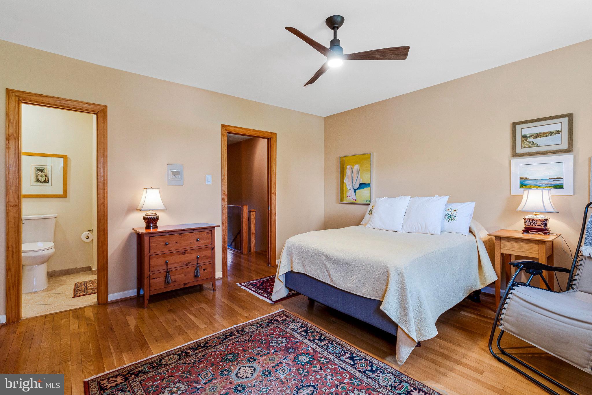 ADAMS COURT - Residential