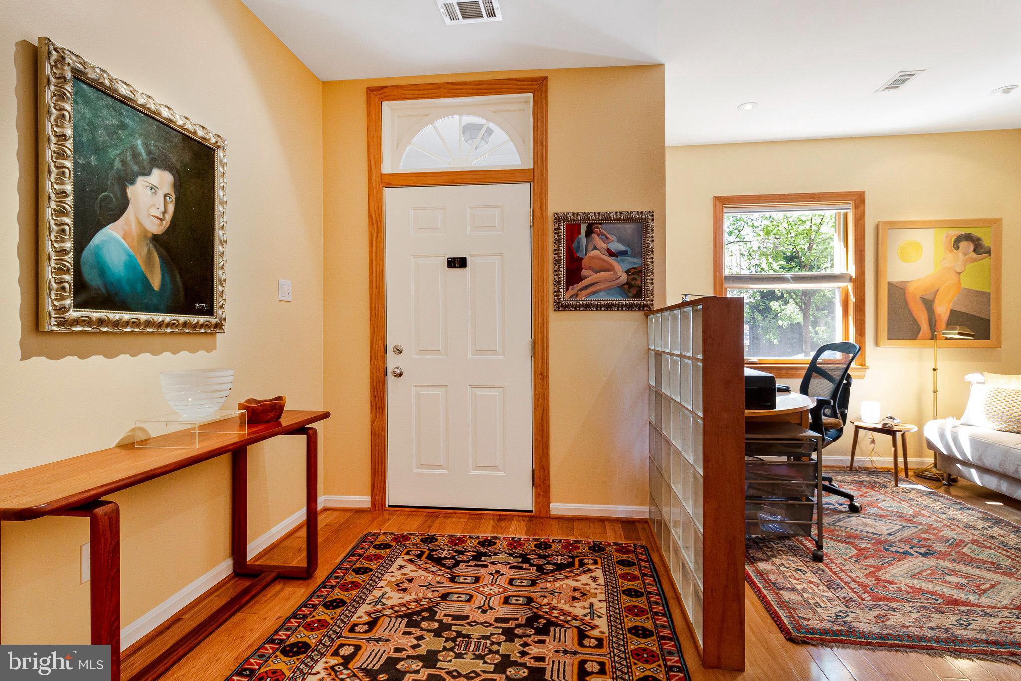 ADAMS COURT - Residential