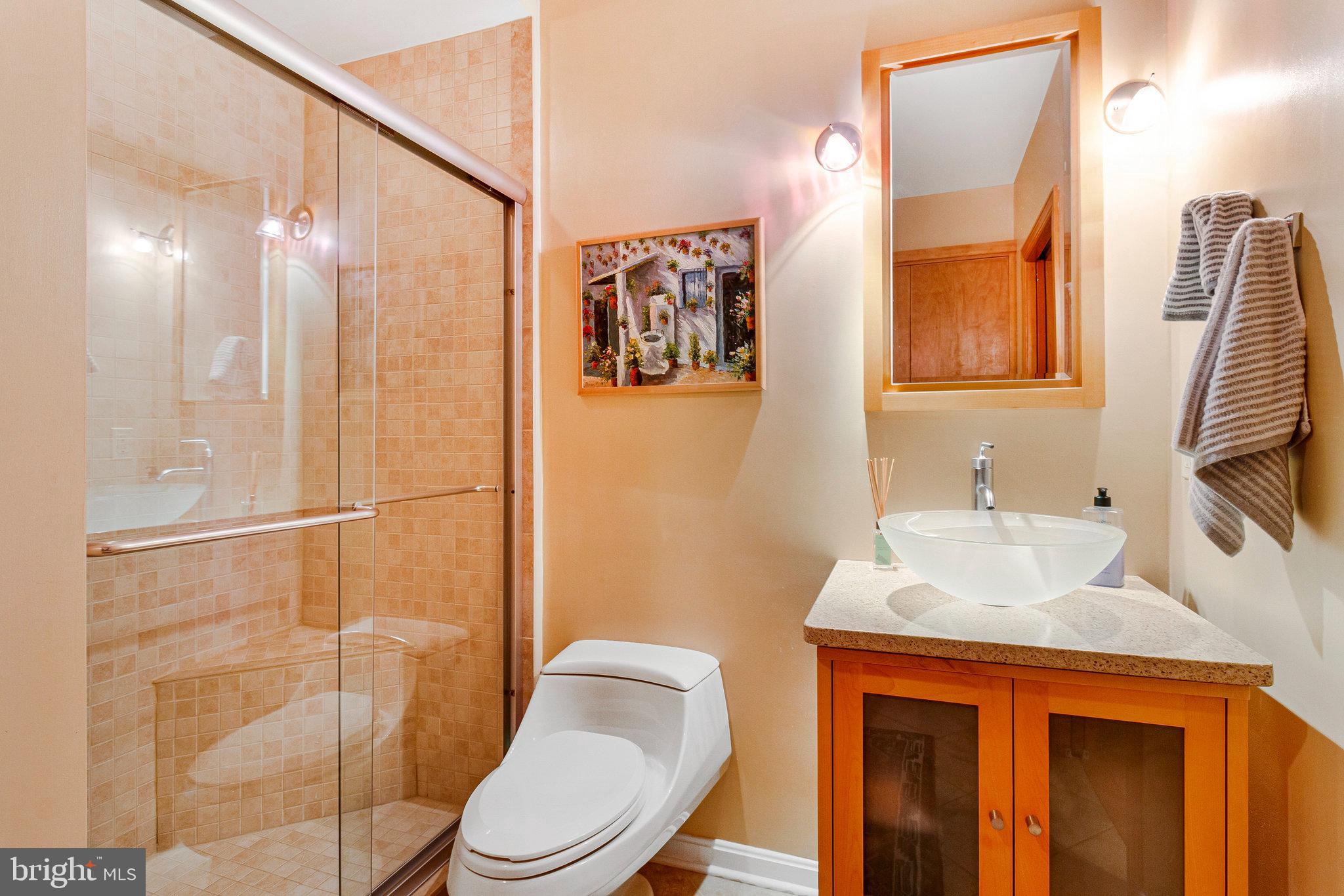 ADAMS COURT - Residential