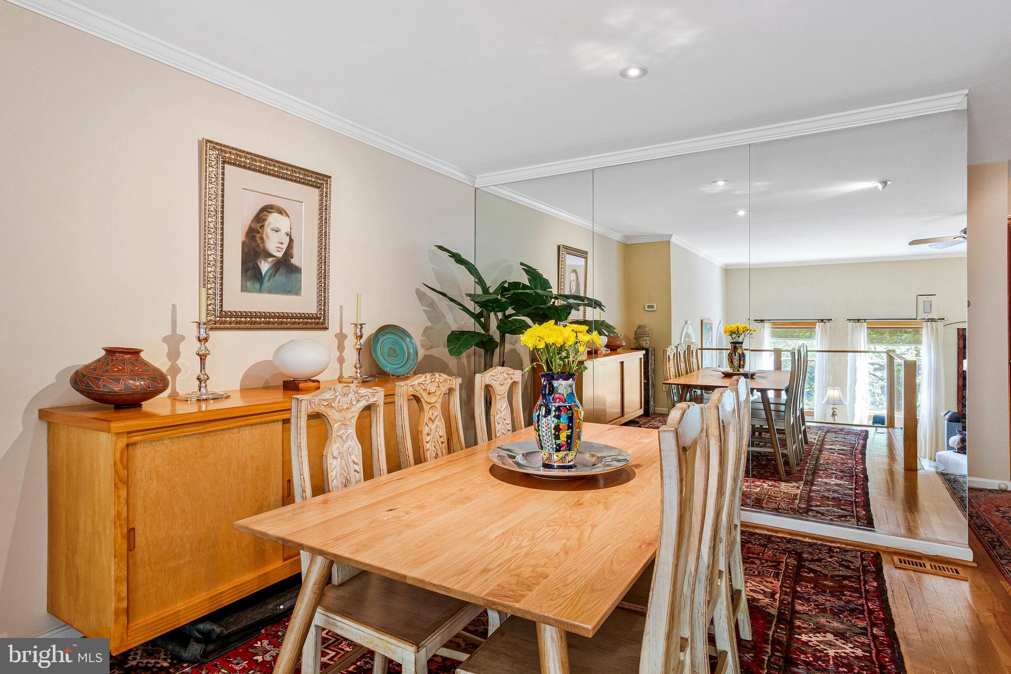 ADAMS COURT - Residential