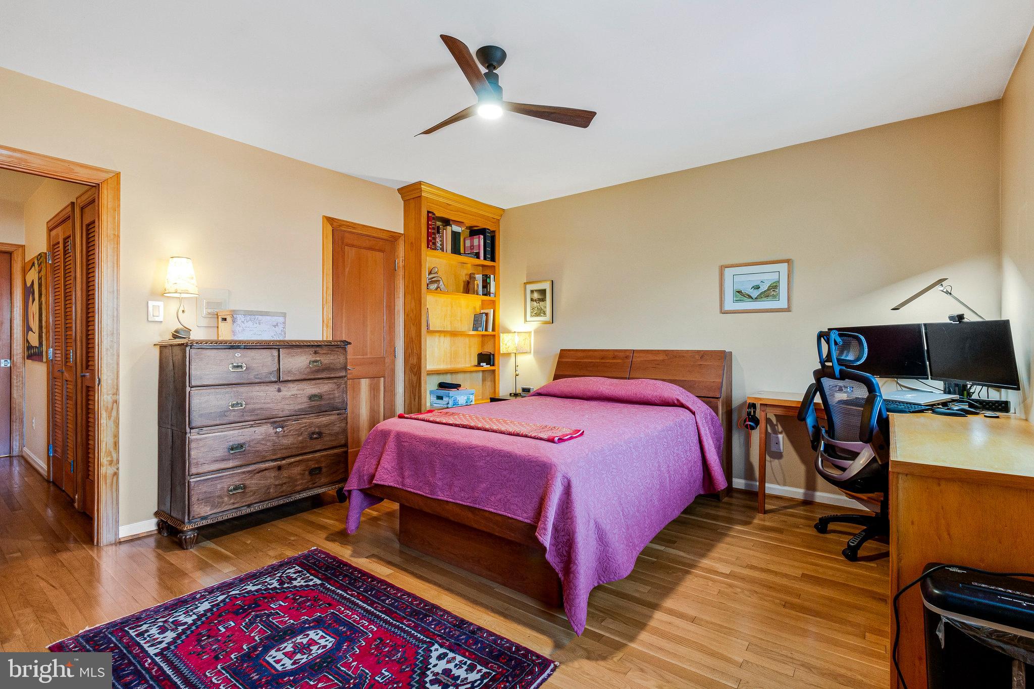 ADAMS COURT - Residential