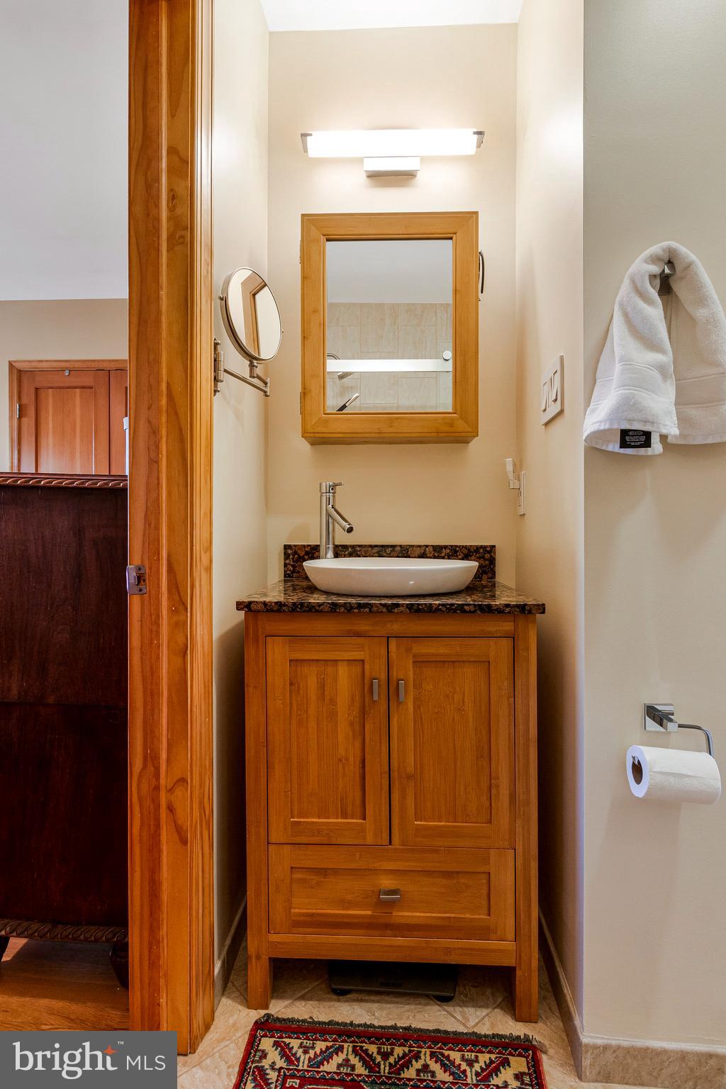 ADAMS COURT - Residential