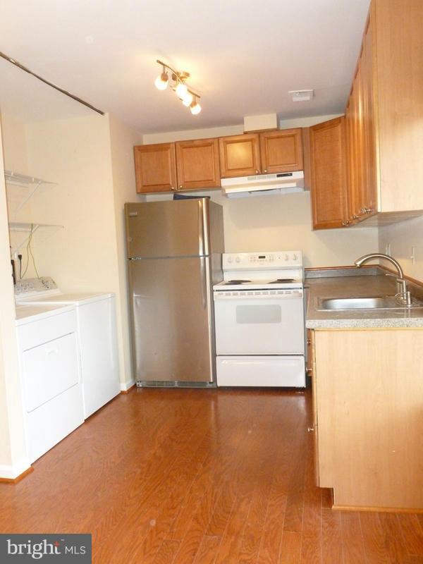 THE WESTERLIES - Residential Lease