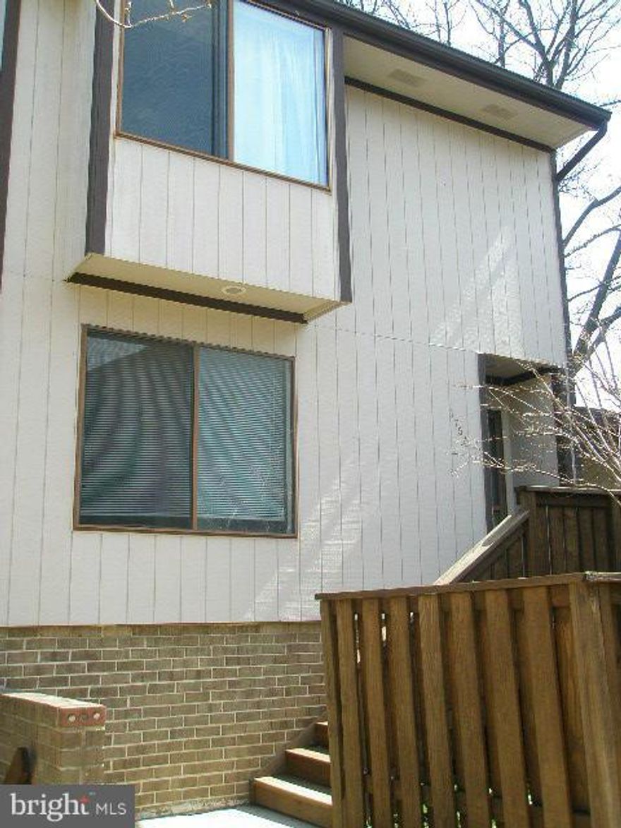 Newly renovated 2 level end unit TH features 2 spacious bedrooms, 1.5 baths. Large eat-in kitchen with newer appliances; separate dining. New engineered hardwood flooring, carpet, ceramic tile, freshly painted. Lots of storage. Close to Tyson's shopping, theaters & restaurants. Great location convenient to major commuter routes with McLean schools. Less than 1 mile from Silver Line Metro!