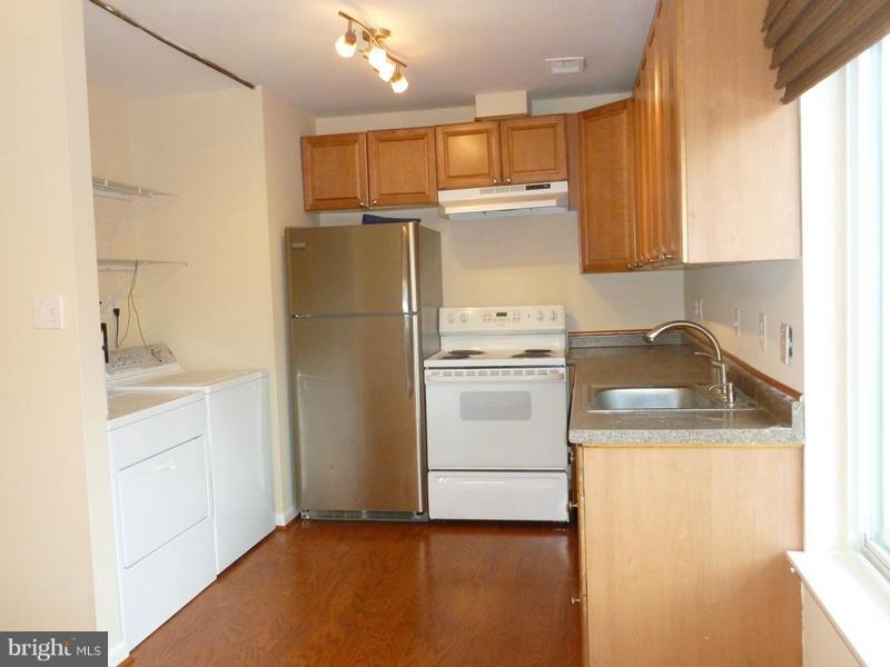 THE WESTERLIES - Residential Lease