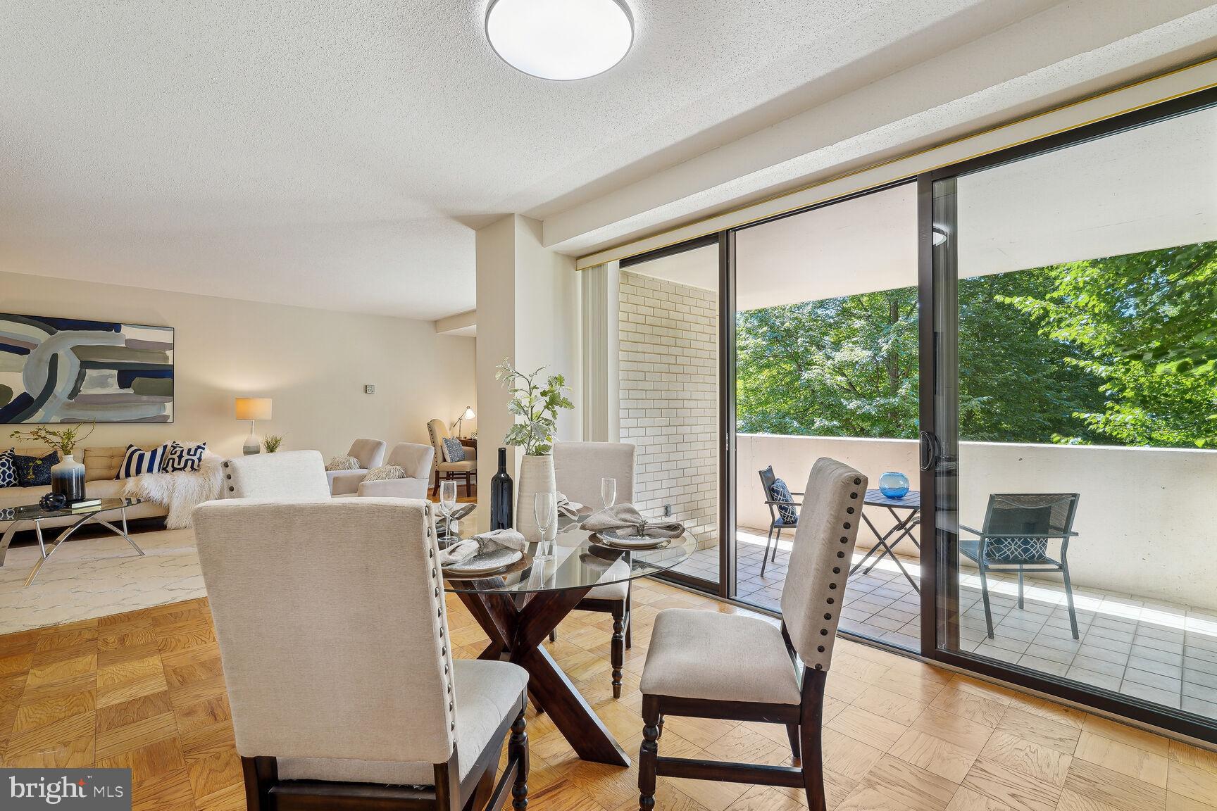 HYDE PARK - Residential