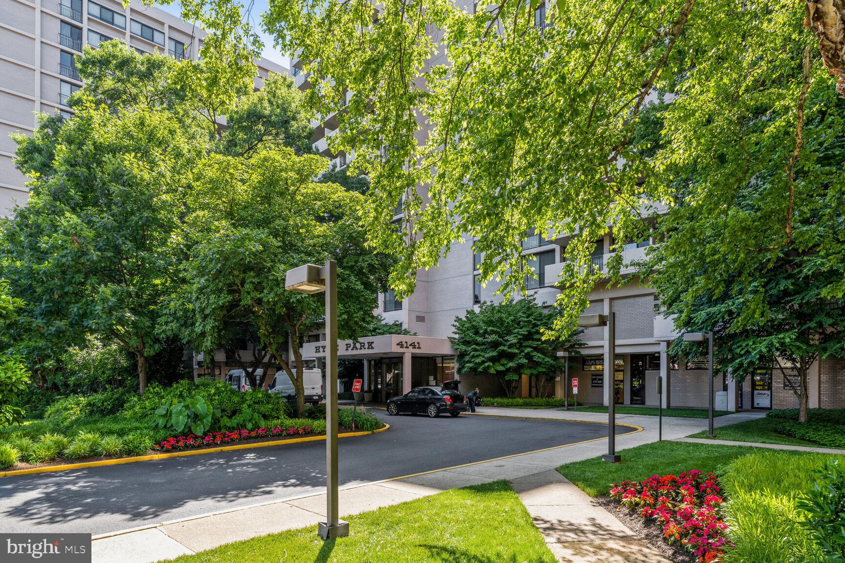 HYDE PARK - Residential