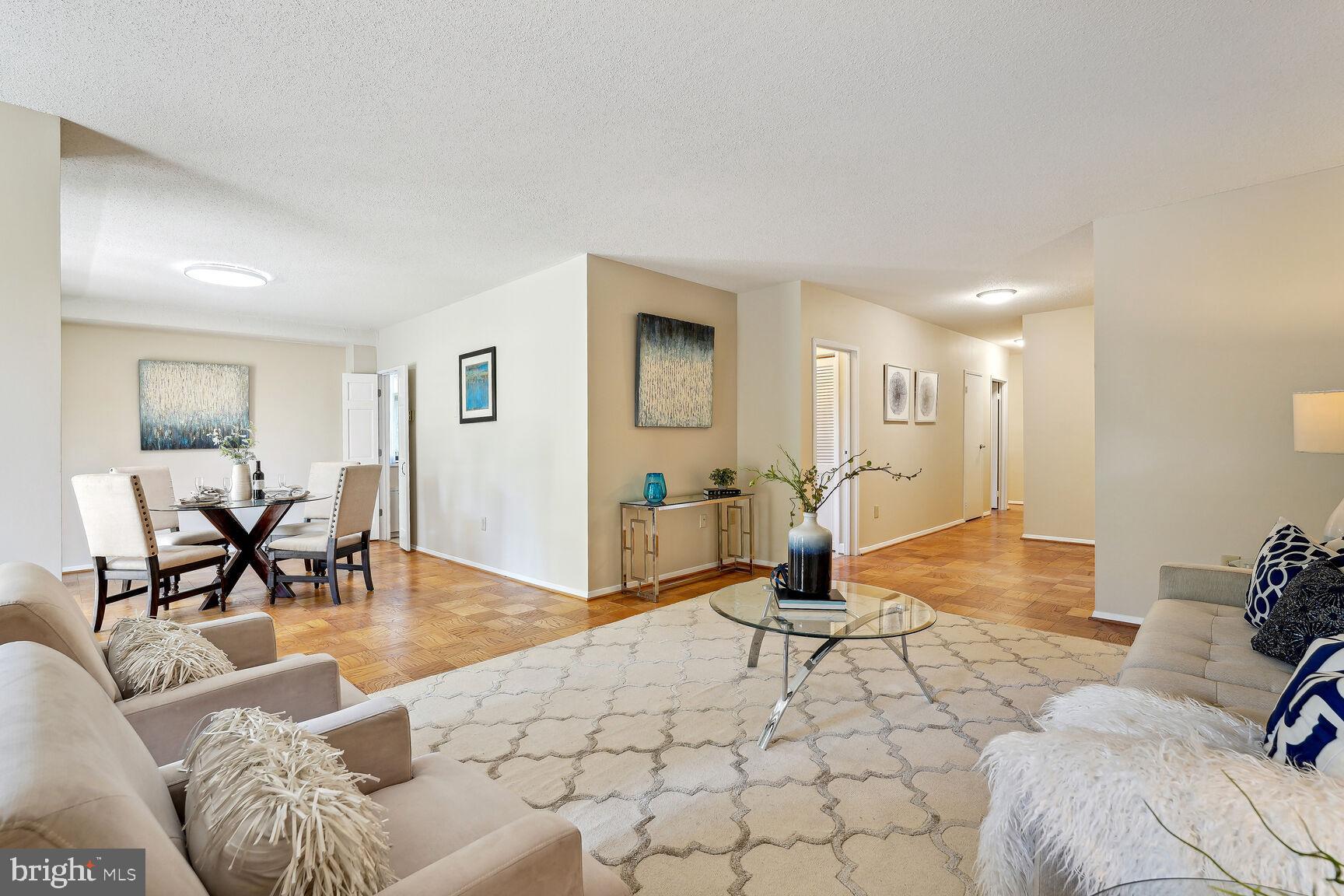 HYDE PARK - Residential