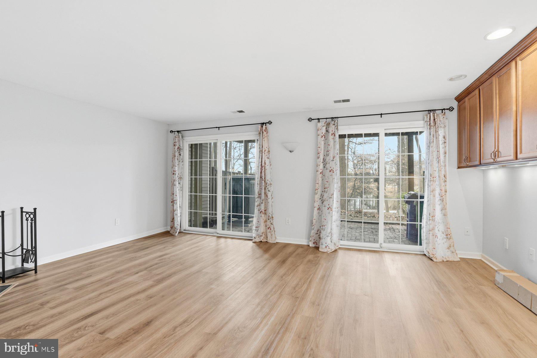 VILLAGE OF OWEN BROWN - Residential