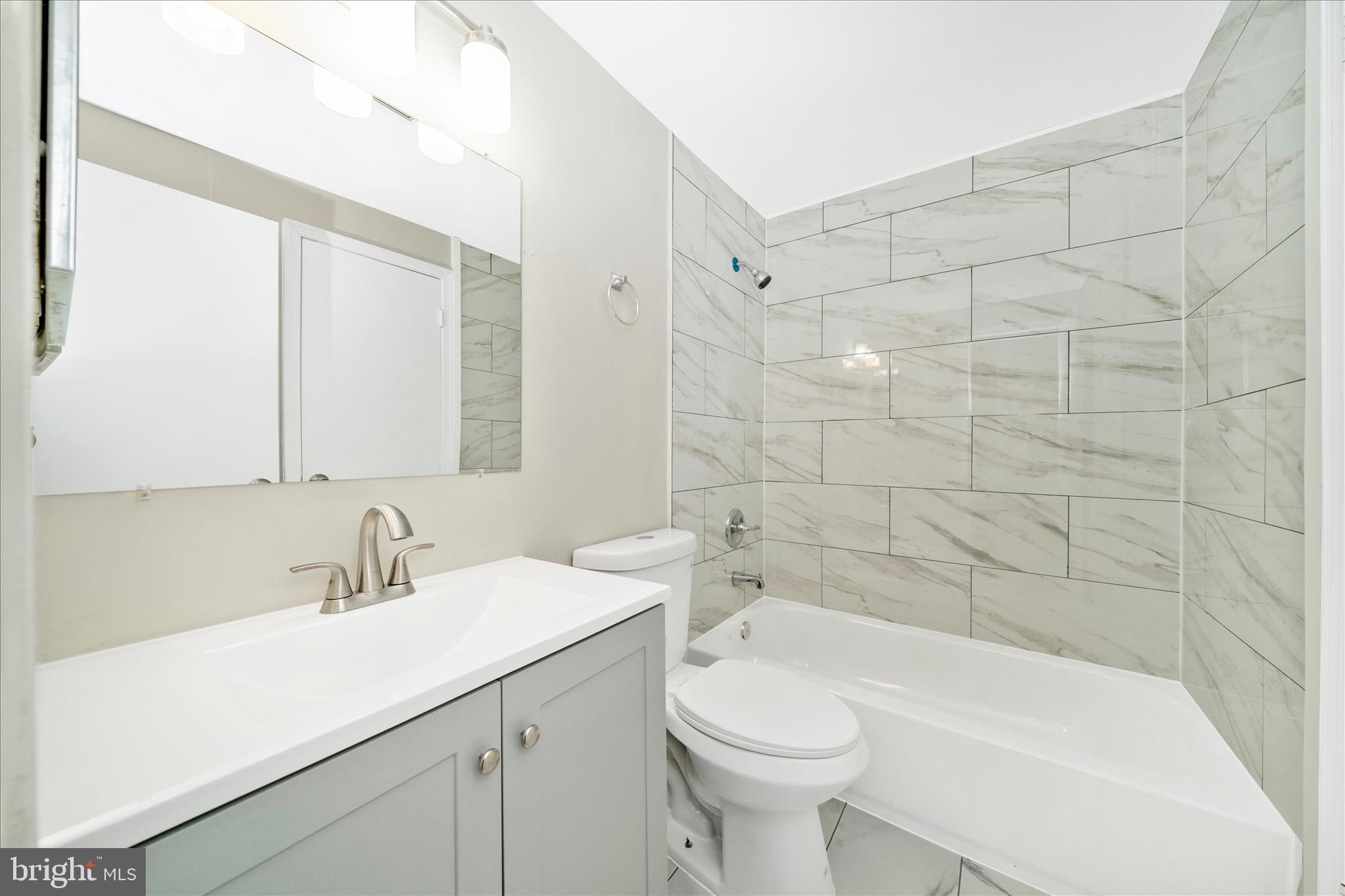 CARROLL PARK MANOR - Residential