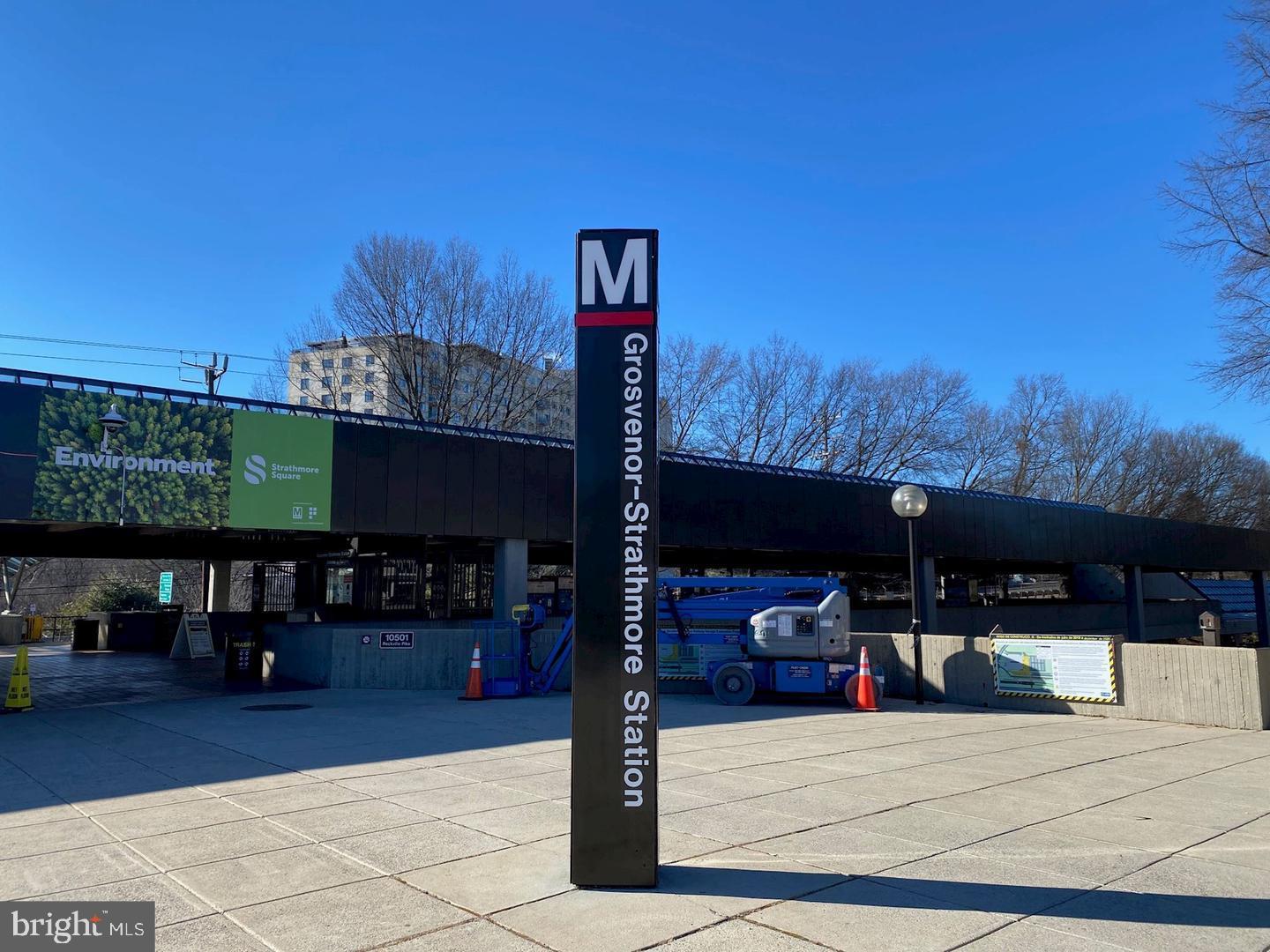 BENTLEY PLACE - Residential Lease