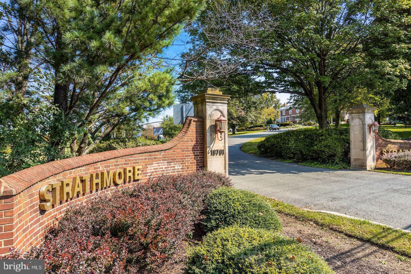 BENTLEY PLACE - Residential Lease