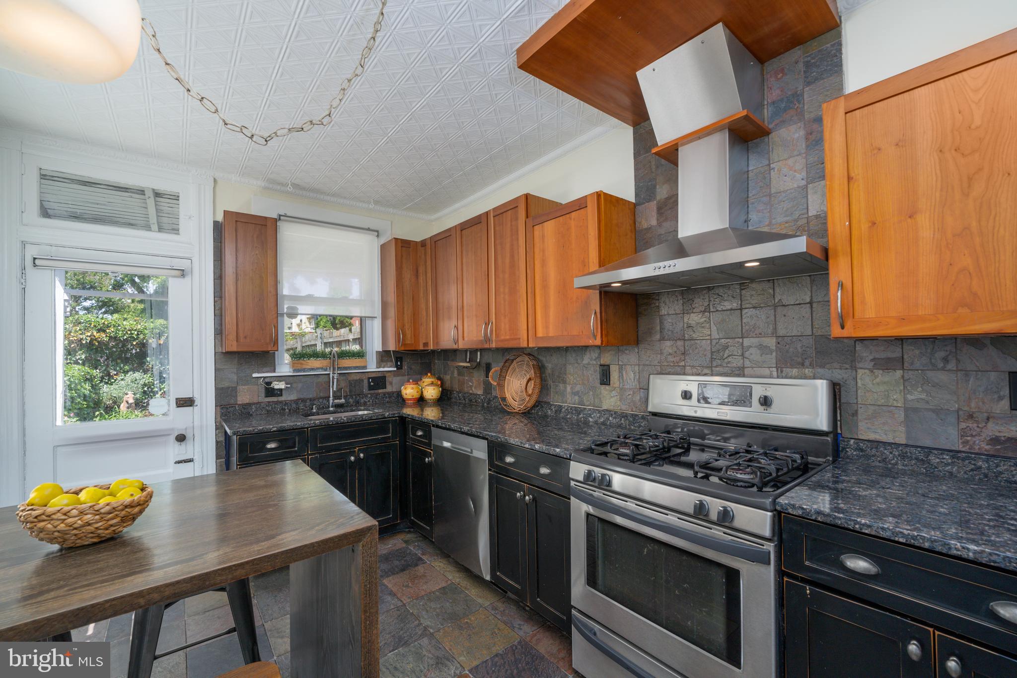 WYMAN PARK HAMPDEN - Residential