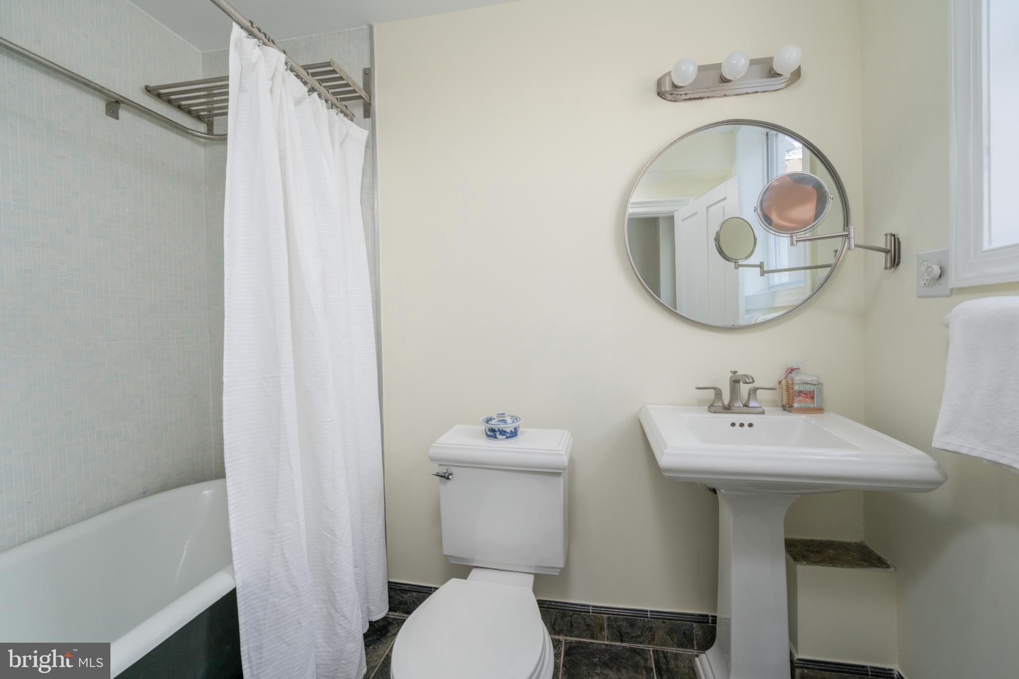 WYMAN PARK HAMPDEN - Residential