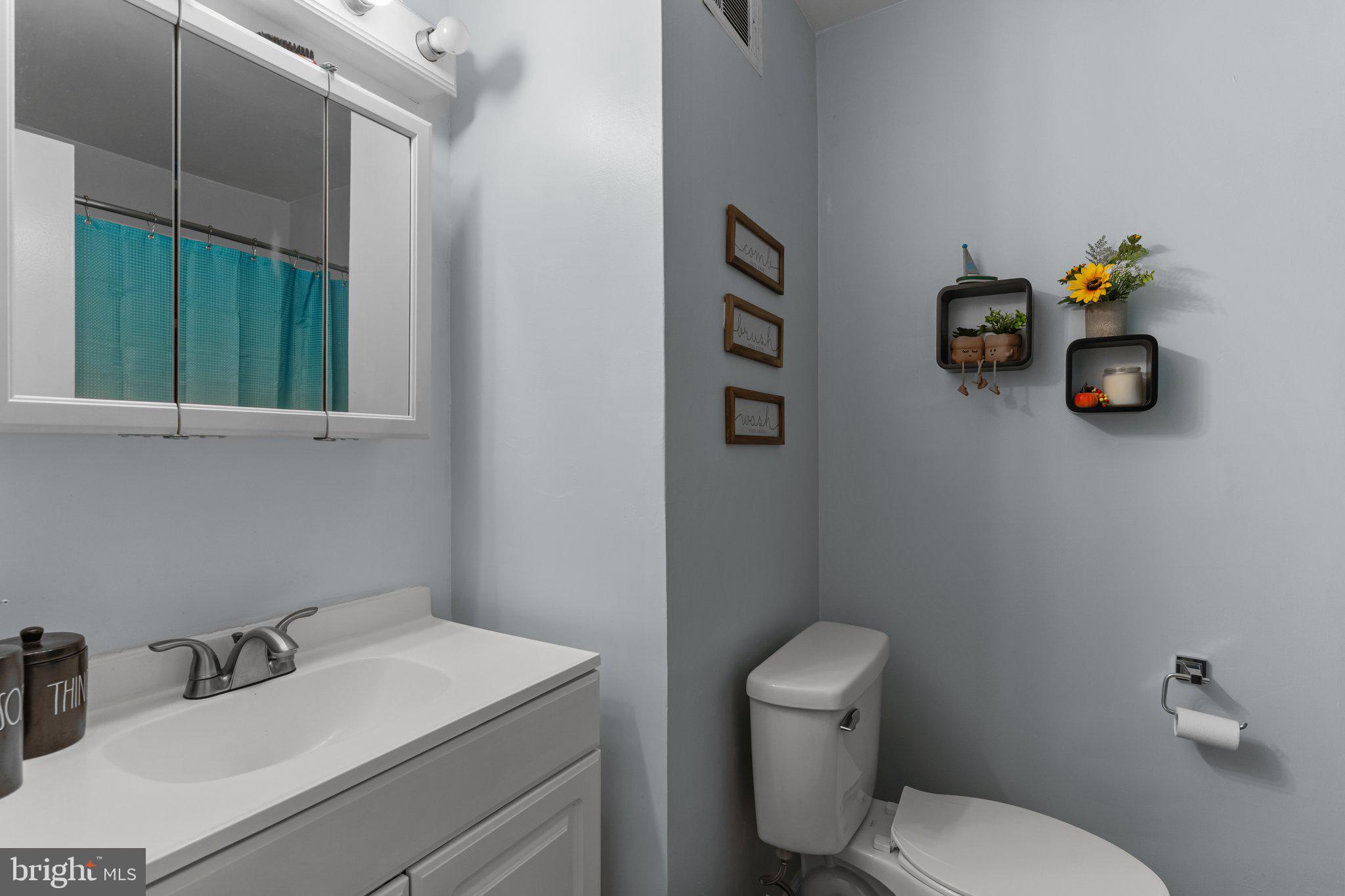 WHITPAIN HILLS - Residential