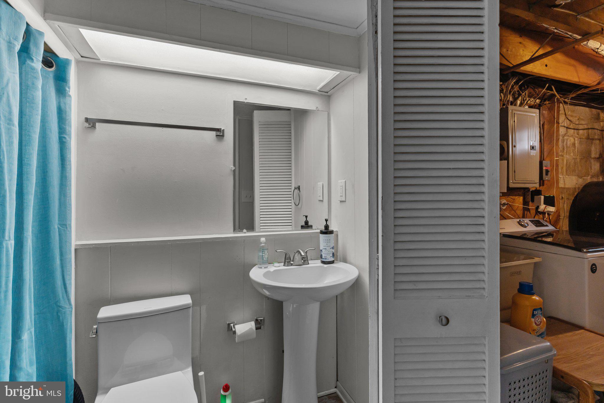 WHITPAIN HILLS - Residential