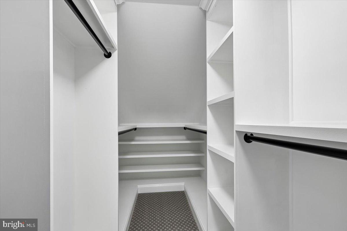 PINEY ORCHARD - Residential