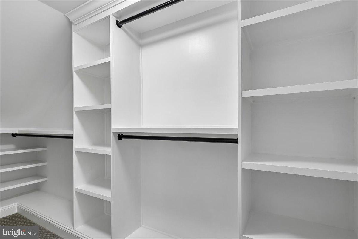 PINEY ORCHARD - Residential