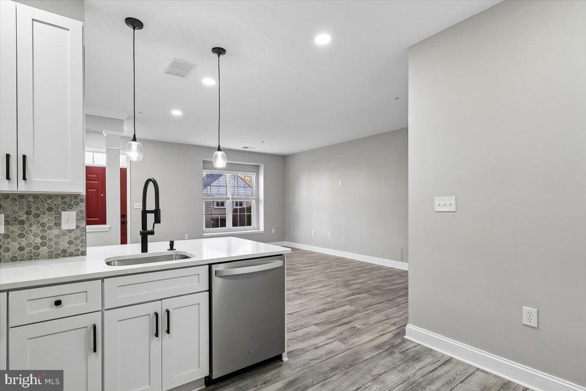 PINEY ORCHARD - Residential