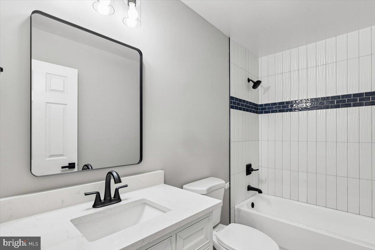 PINEY ORCHARD - Residential