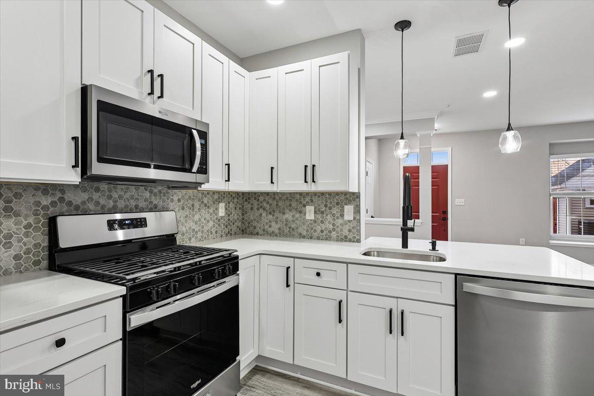 PINEY ORCHARD - Residential