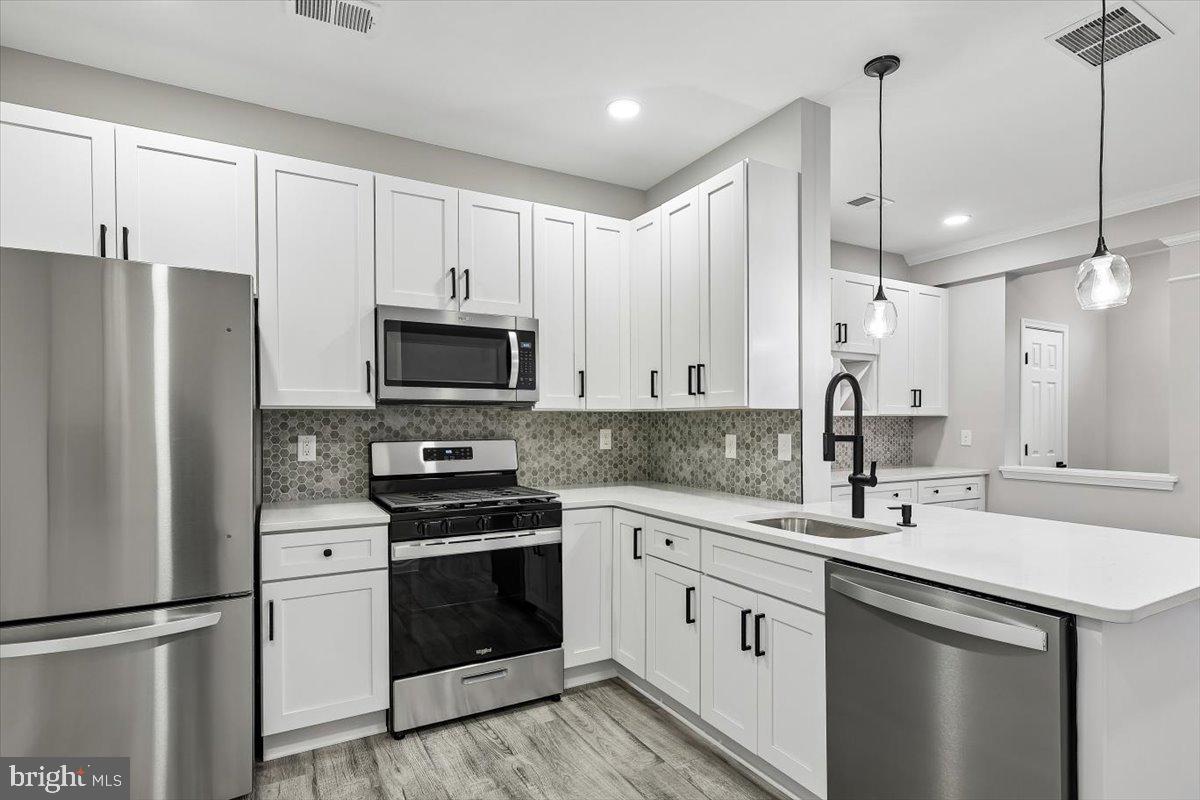 PINEY ORCHARD - Residential