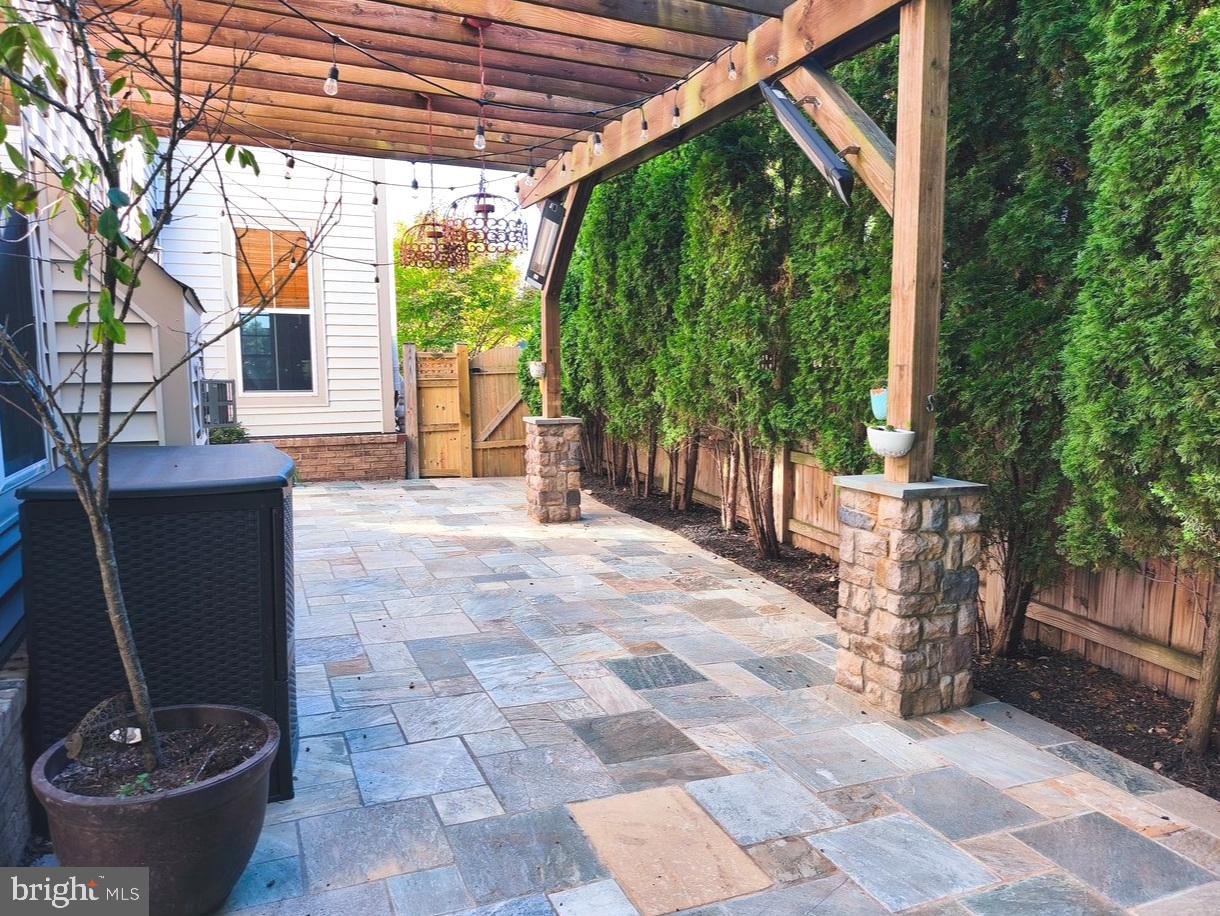 BRAMBLETON - Residential Lease