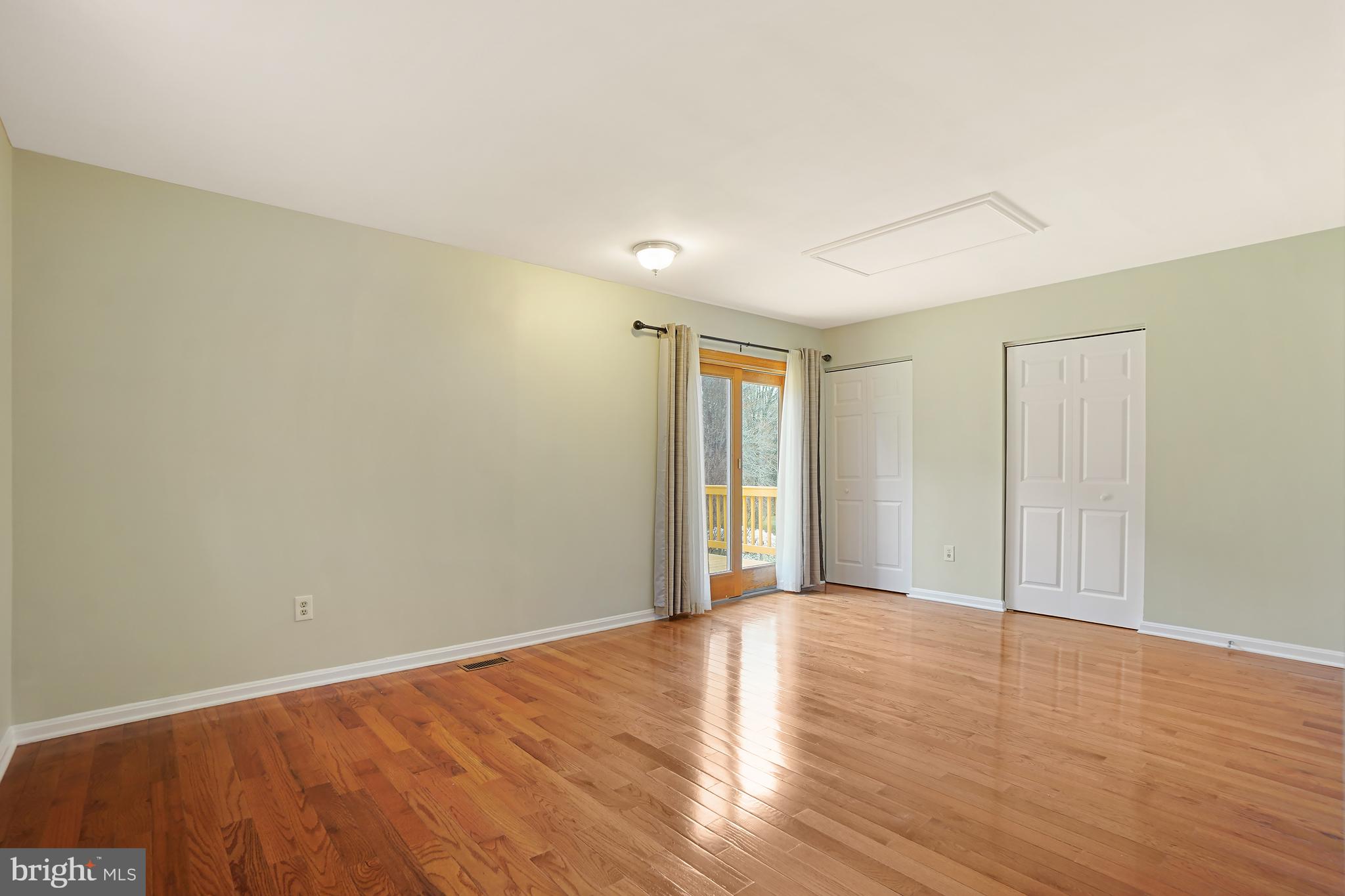 THE MEADOWS - Residential