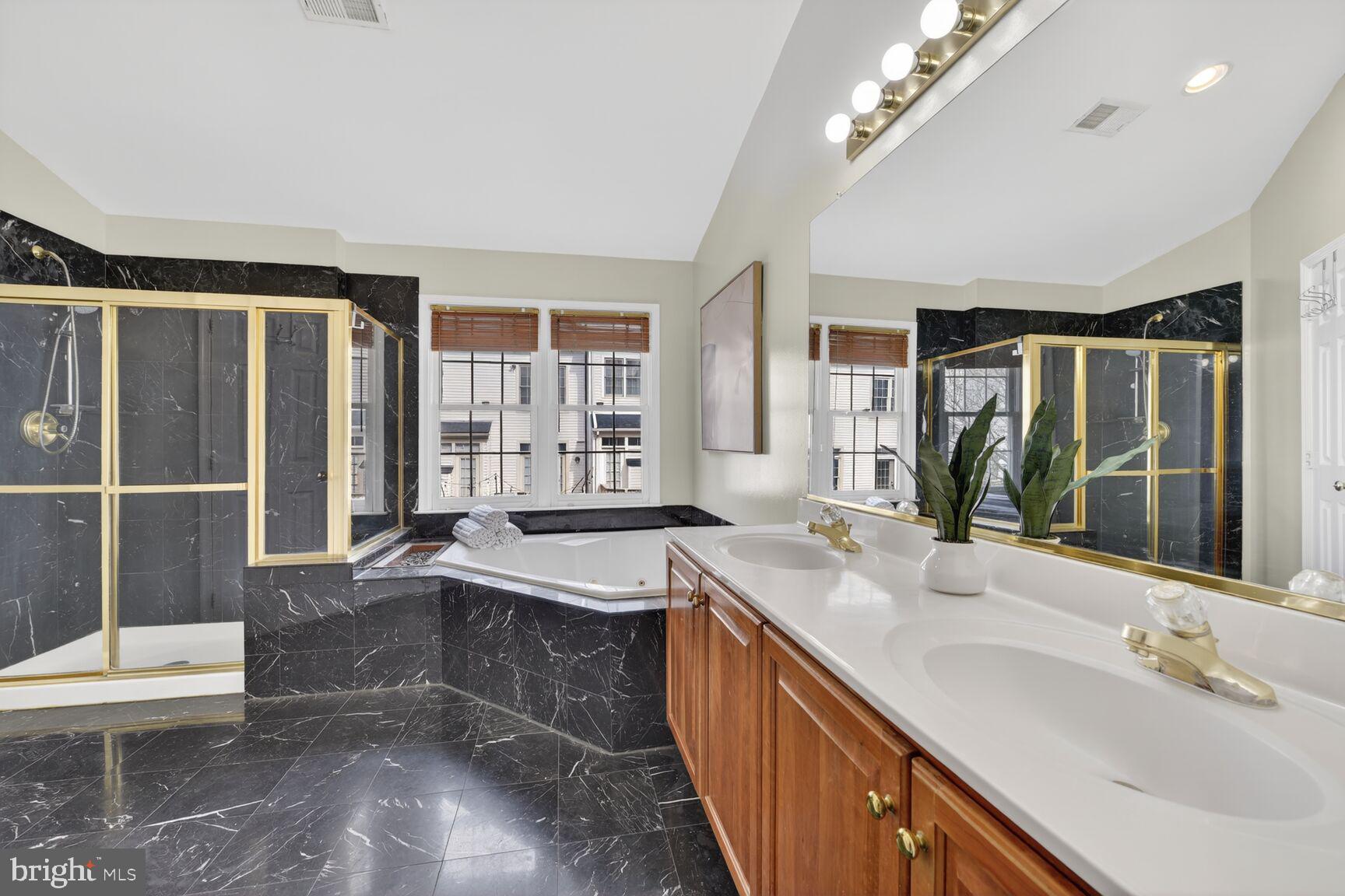 WESTWOOD TOWNS - Residential