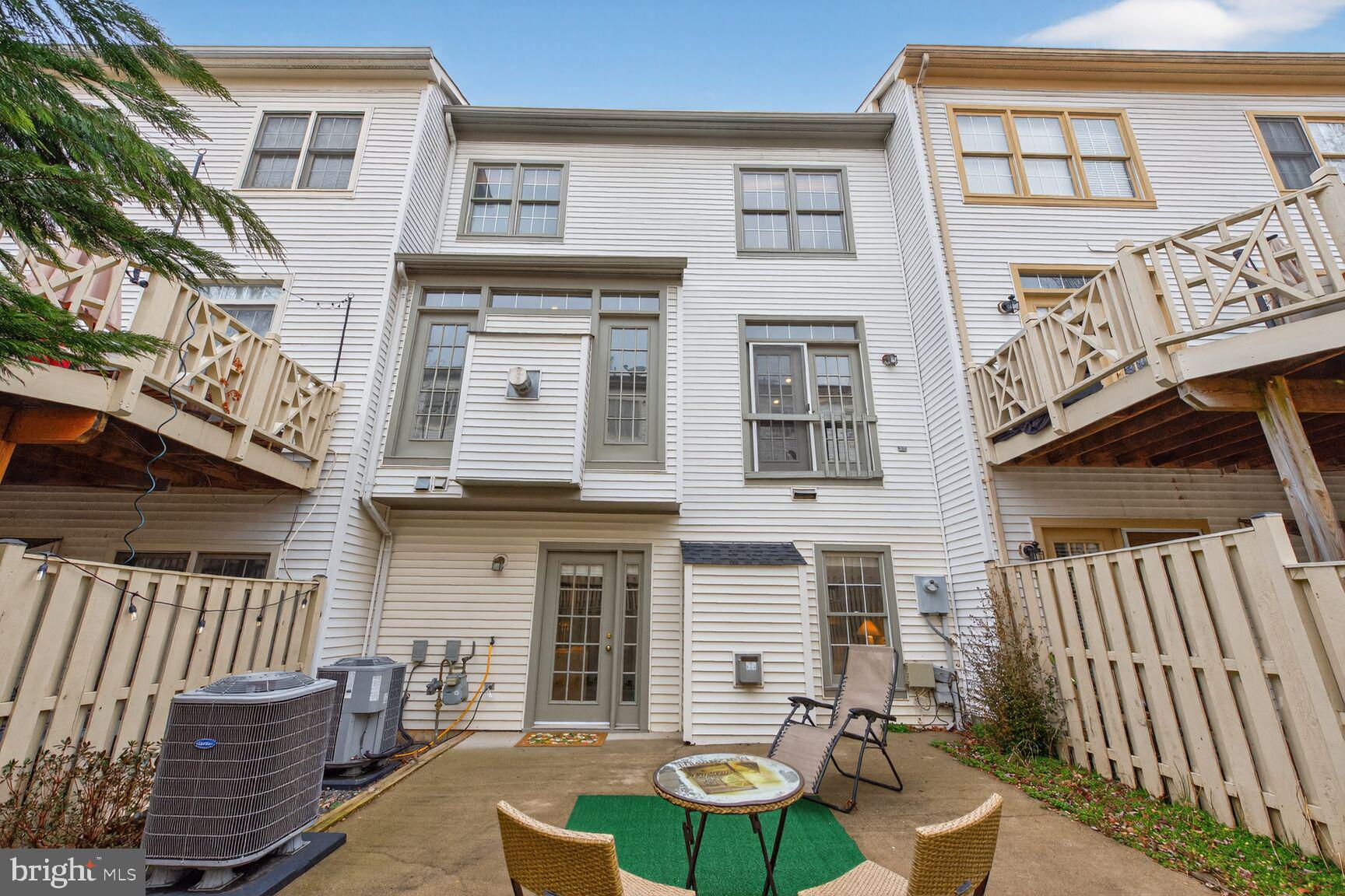 WESTWOOD TOWNS - Residential