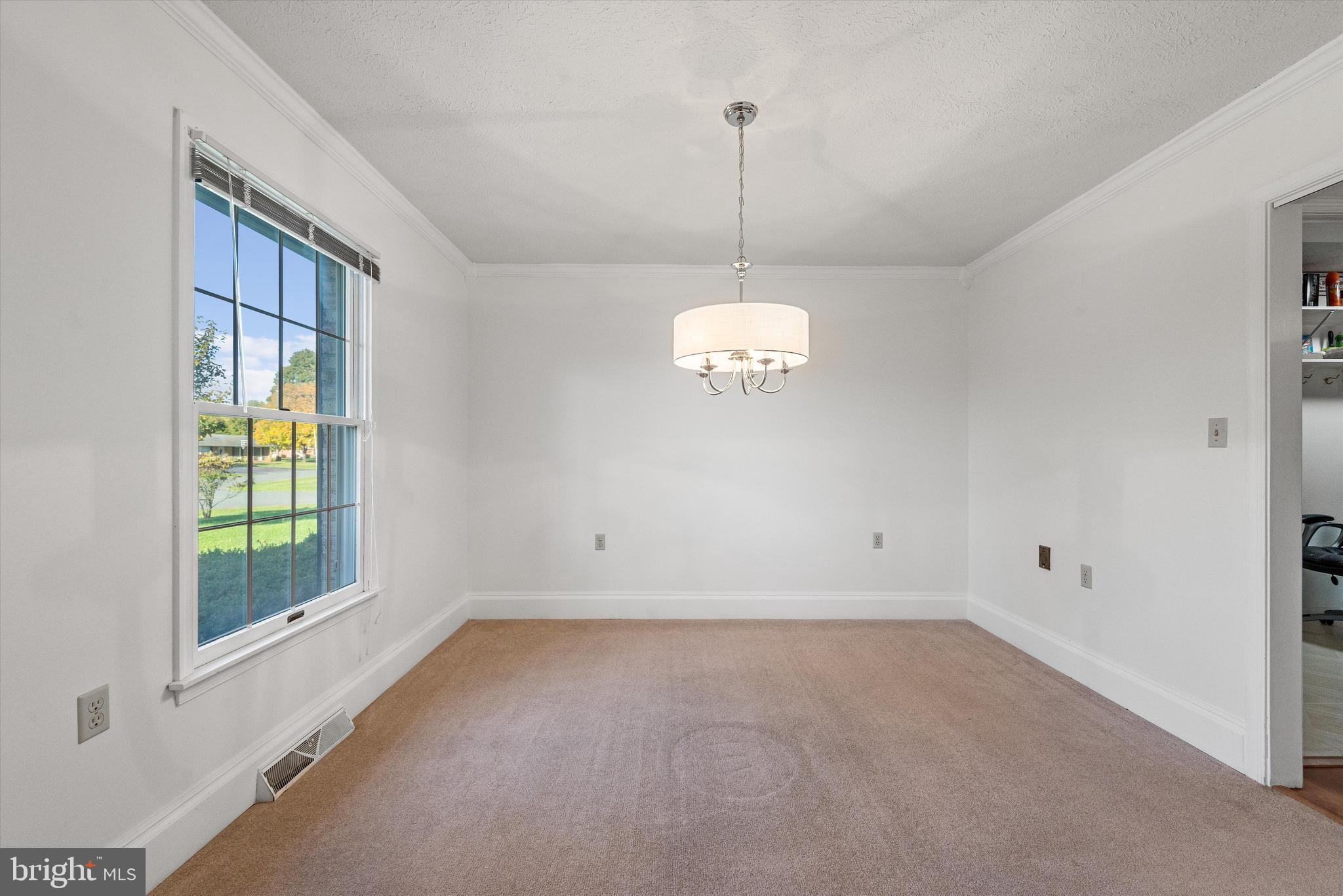 WAKELAND MANOR - Residential