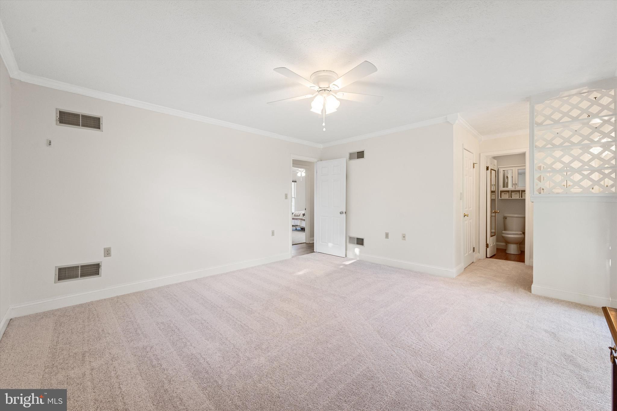 WAKELAND MANOR - Residential