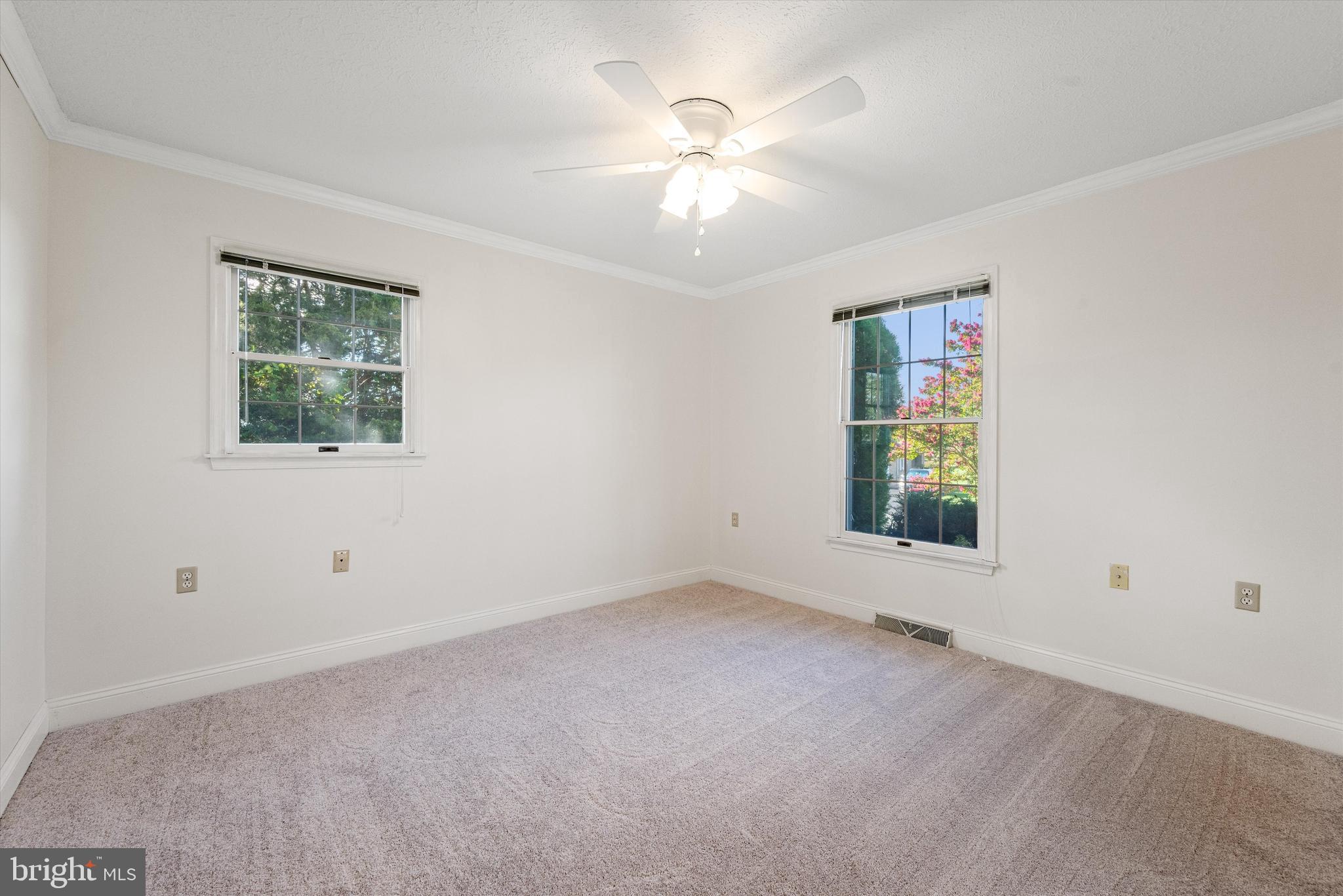 WAKELAND MANOR - Residential