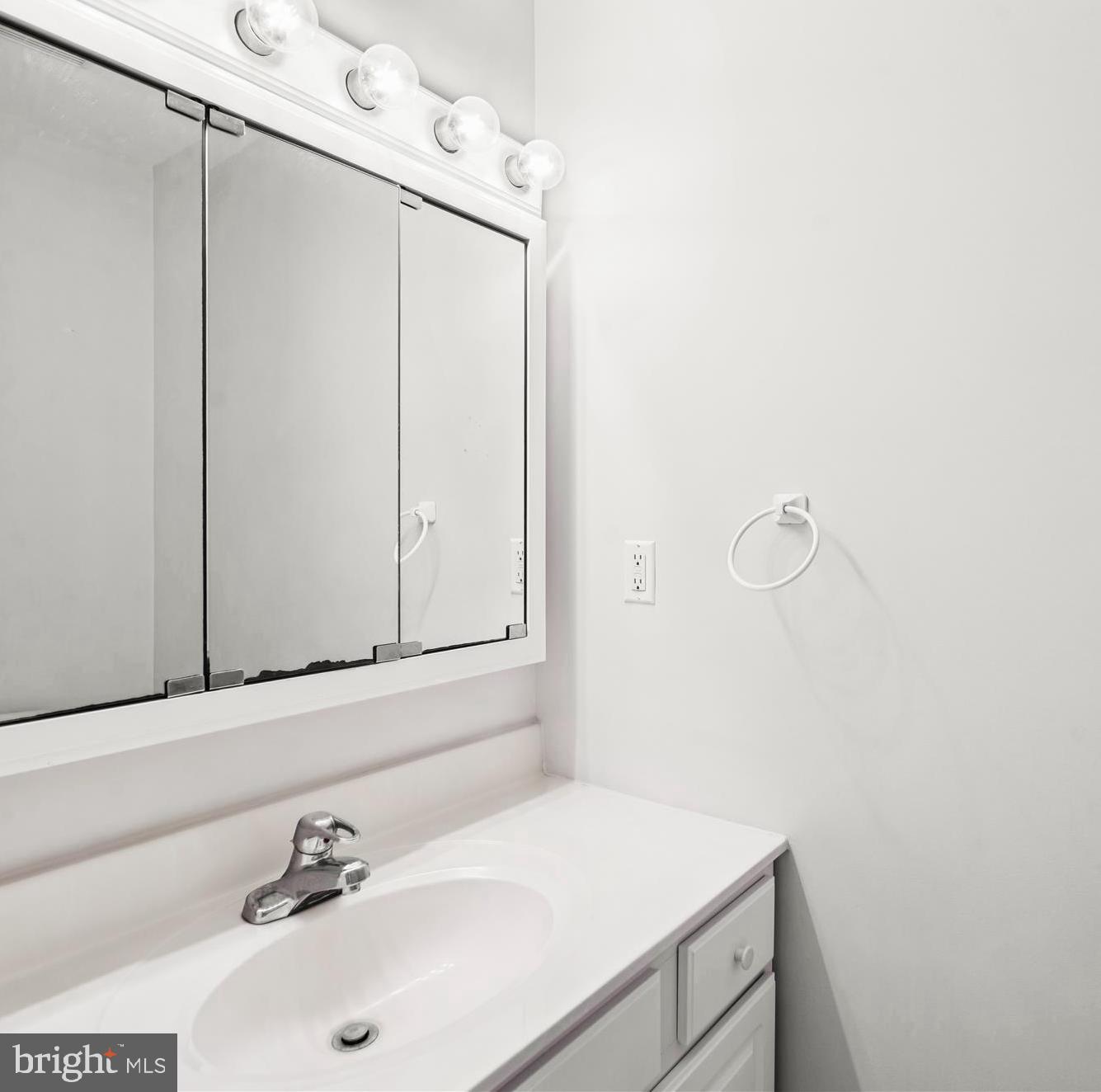 BEVERLEY BEACH - Residential Lease