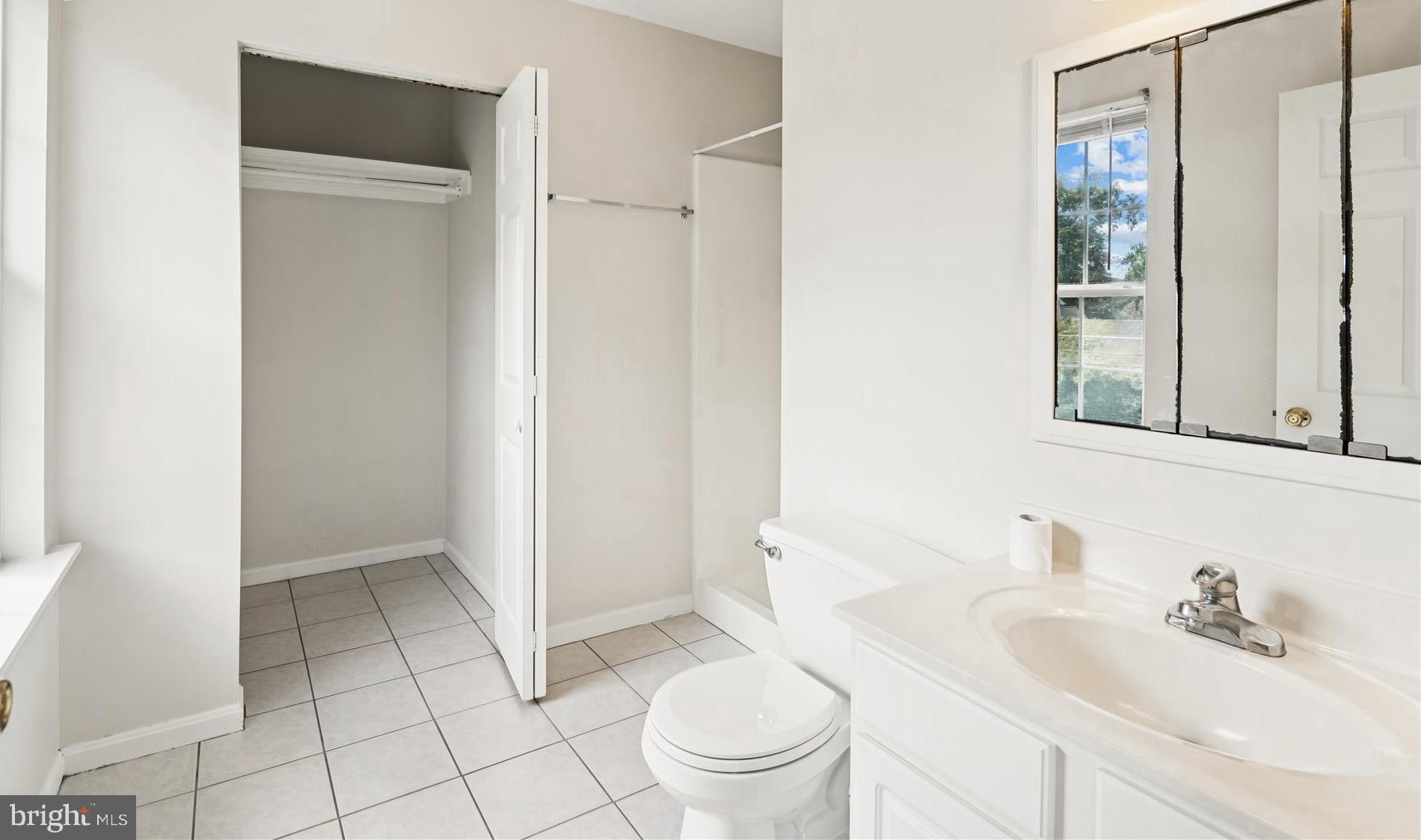 BEVERLEY BEACH - Residential Lease