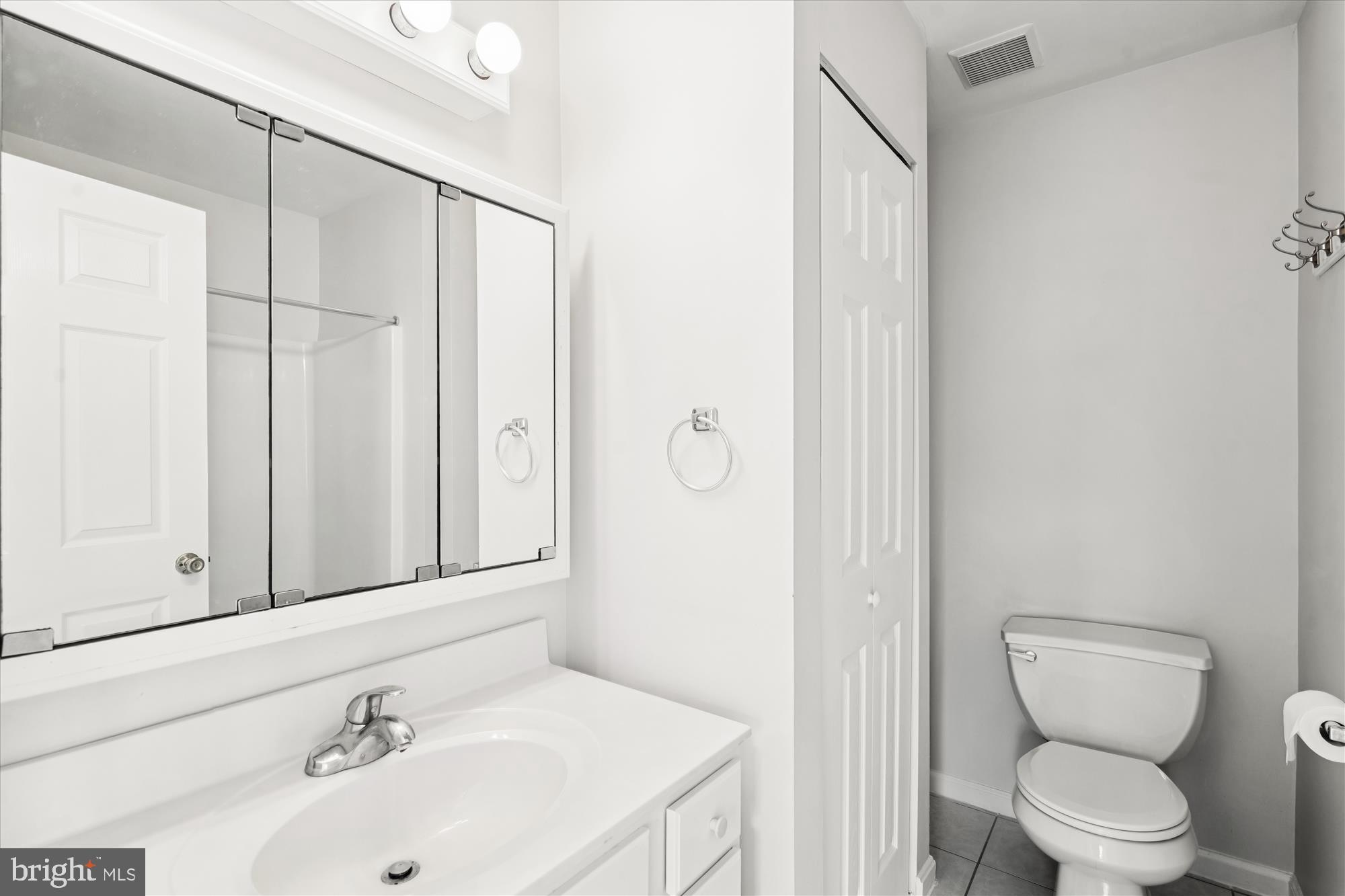 BEVERLEY BEACH - Residential Lease