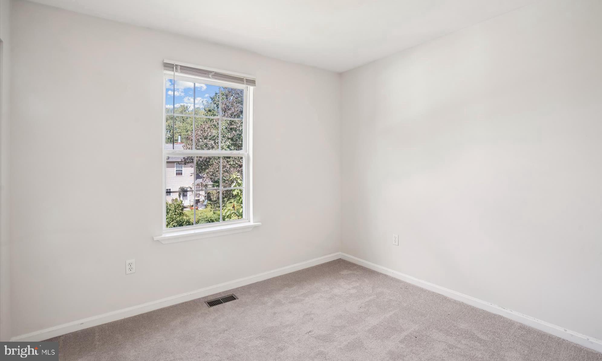 BEVERLEY BEACH - Residential Lease