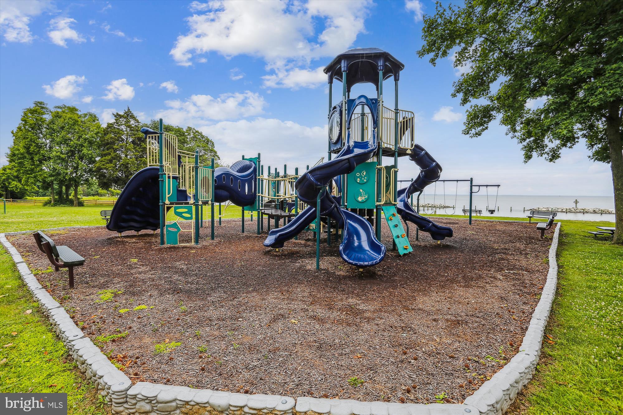 BEVERLEY BEACH - Residential Lease