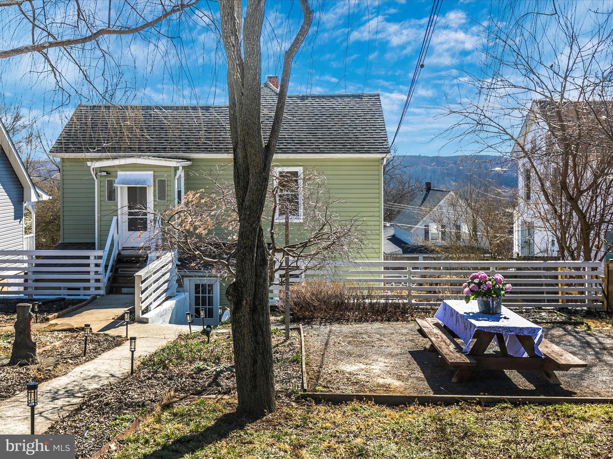 BRUNSWICK - Residential