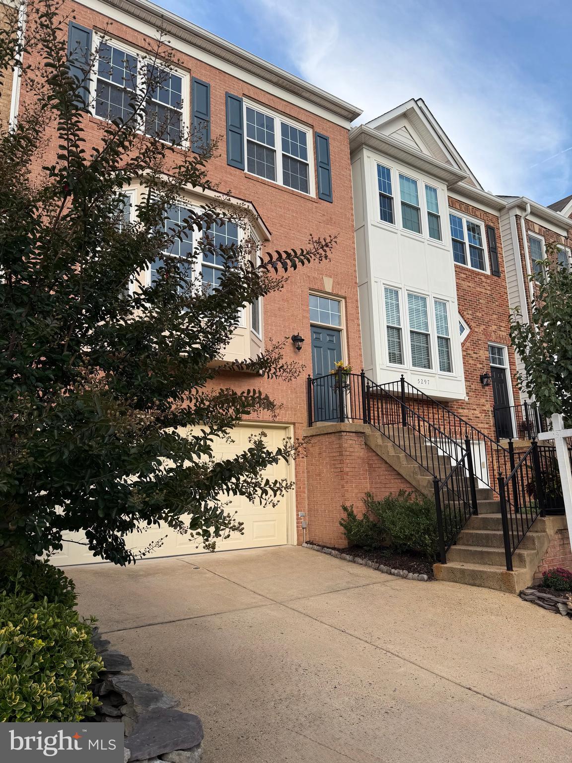 5295 COZY GLEN LANE