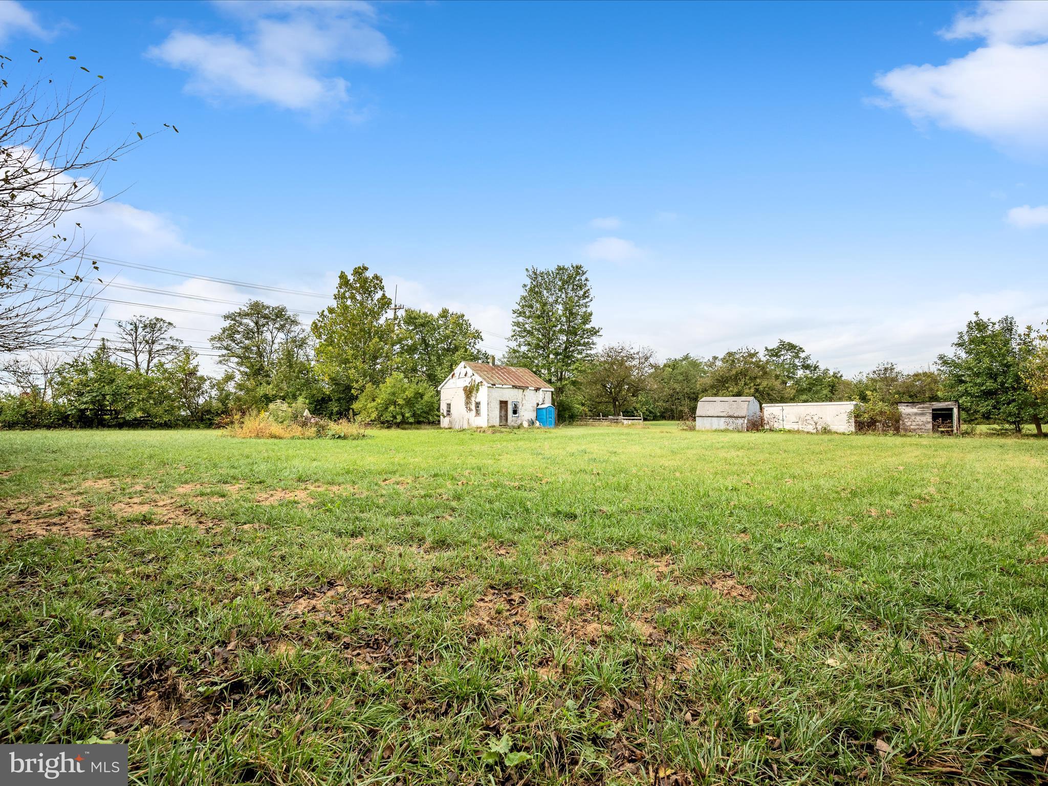 32 DOUBLE TOLLGATE ROAD