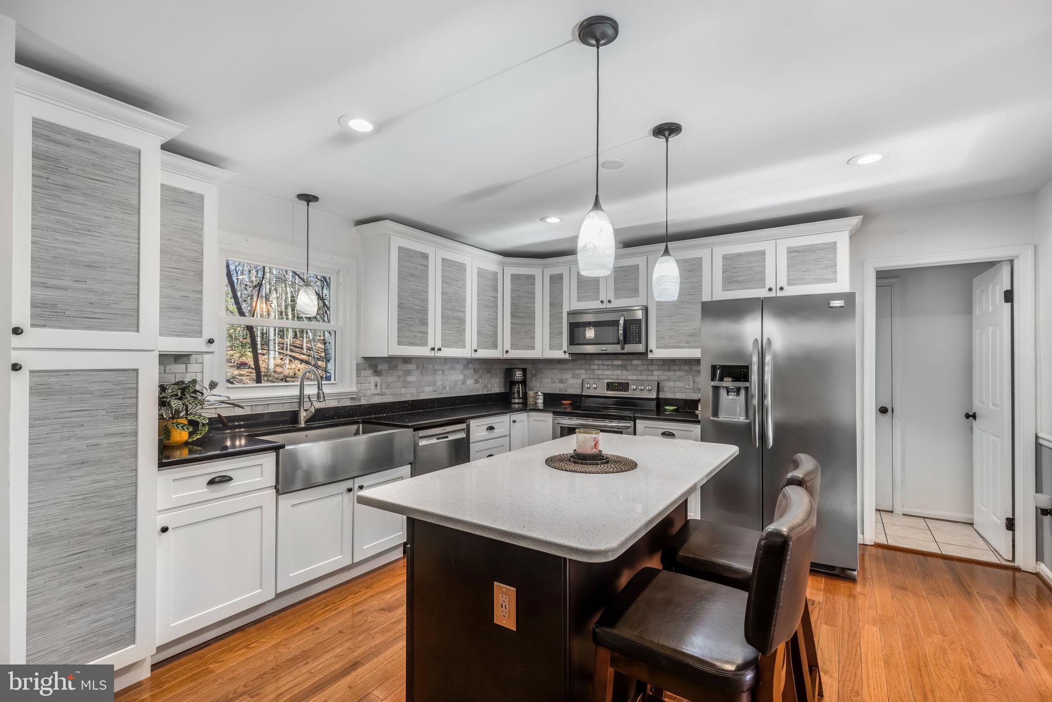 HAMPTONS GROVE - Residential