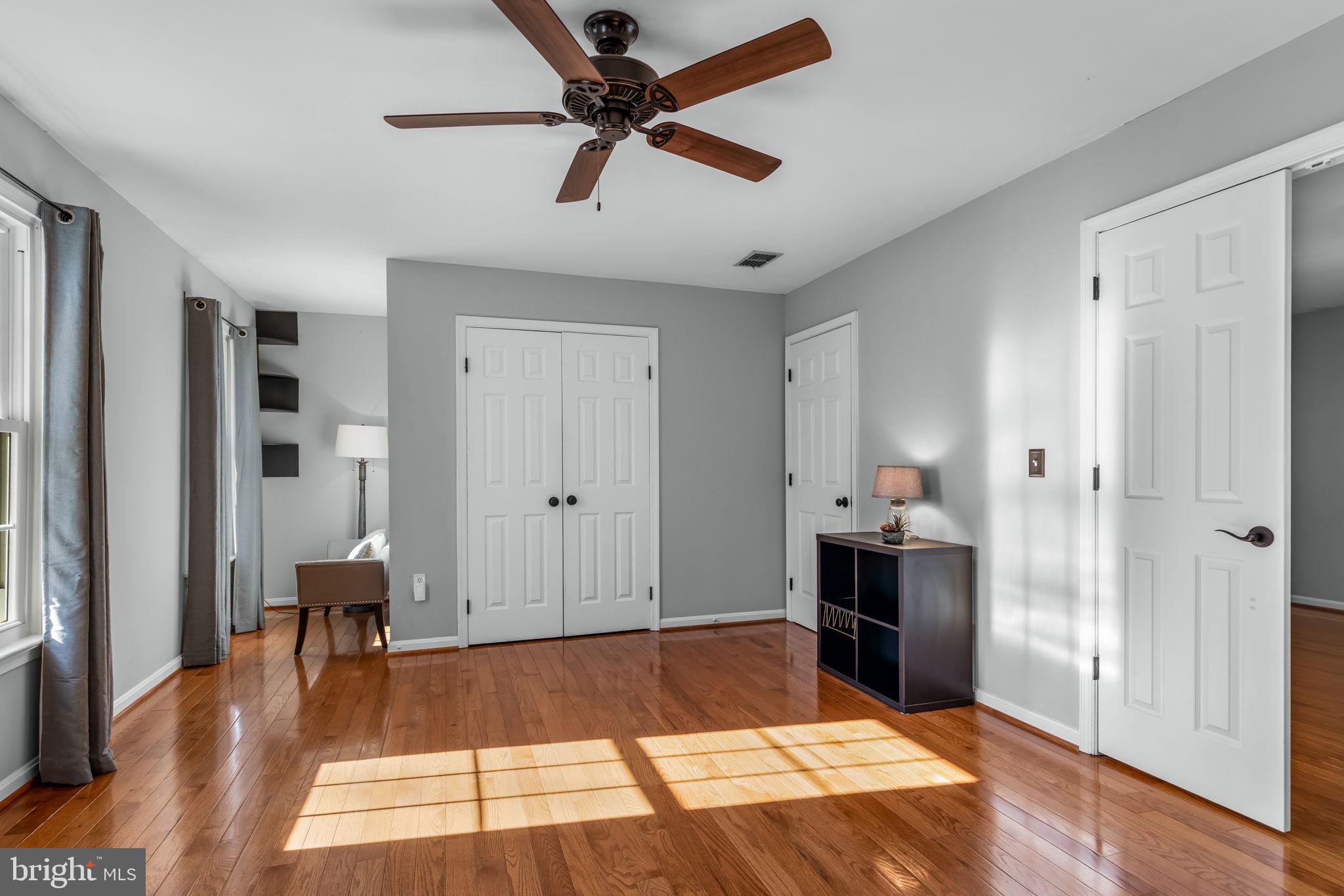 HAMPTONS GROVE - Residential