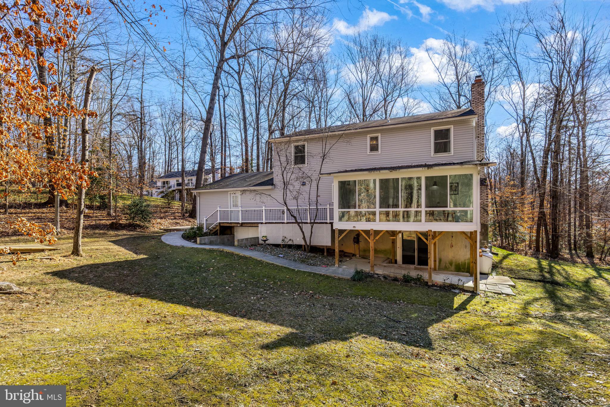 HAMPTONS GROVE - Residential