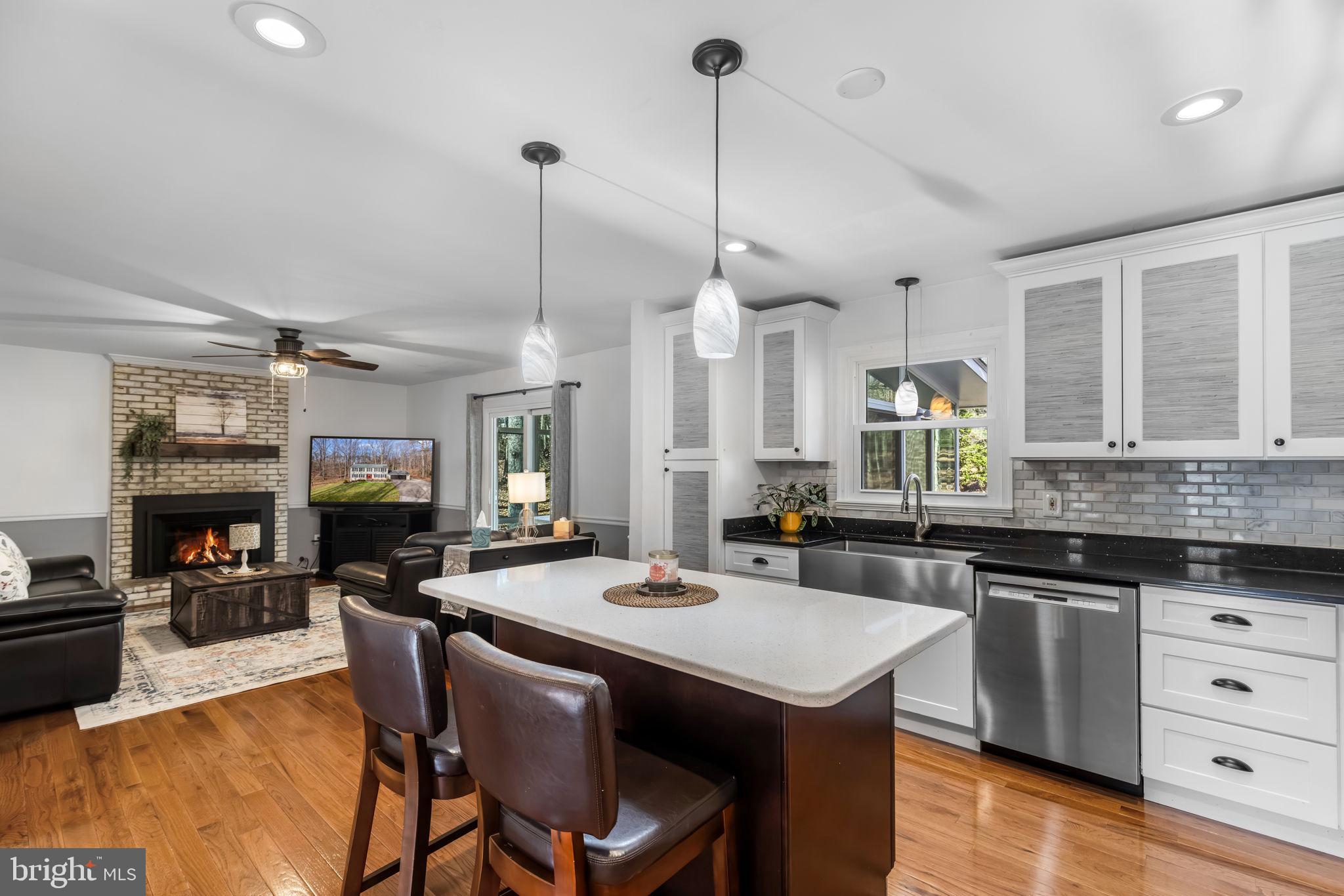 HAMPTONS GROVE - Residential