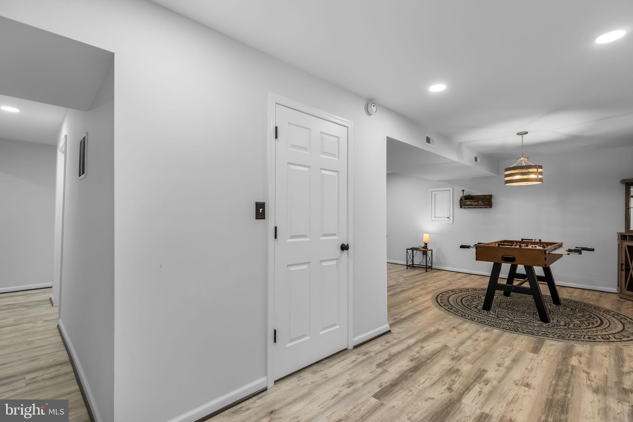 HAMPTONS GROVE - Residential