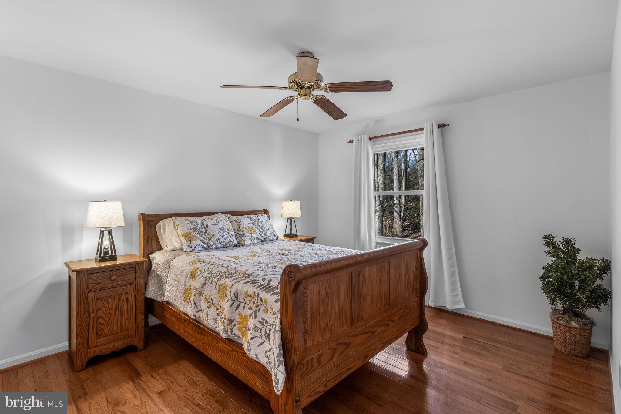 HAMPTONS GROVE - Residential