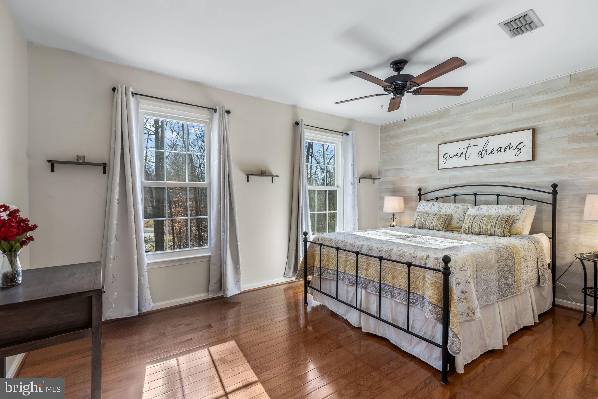 HAMPTONS GROVE - Residential