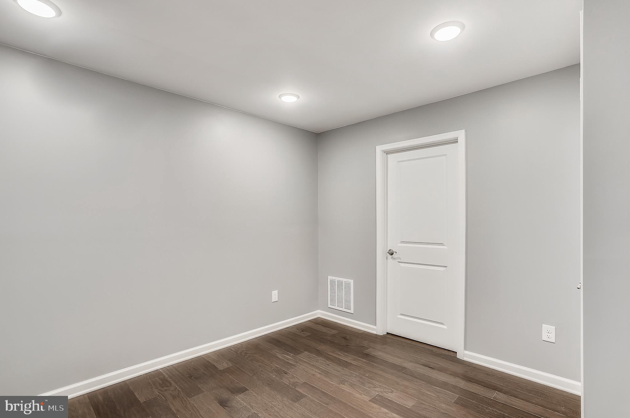 METRO POINTE - Residential