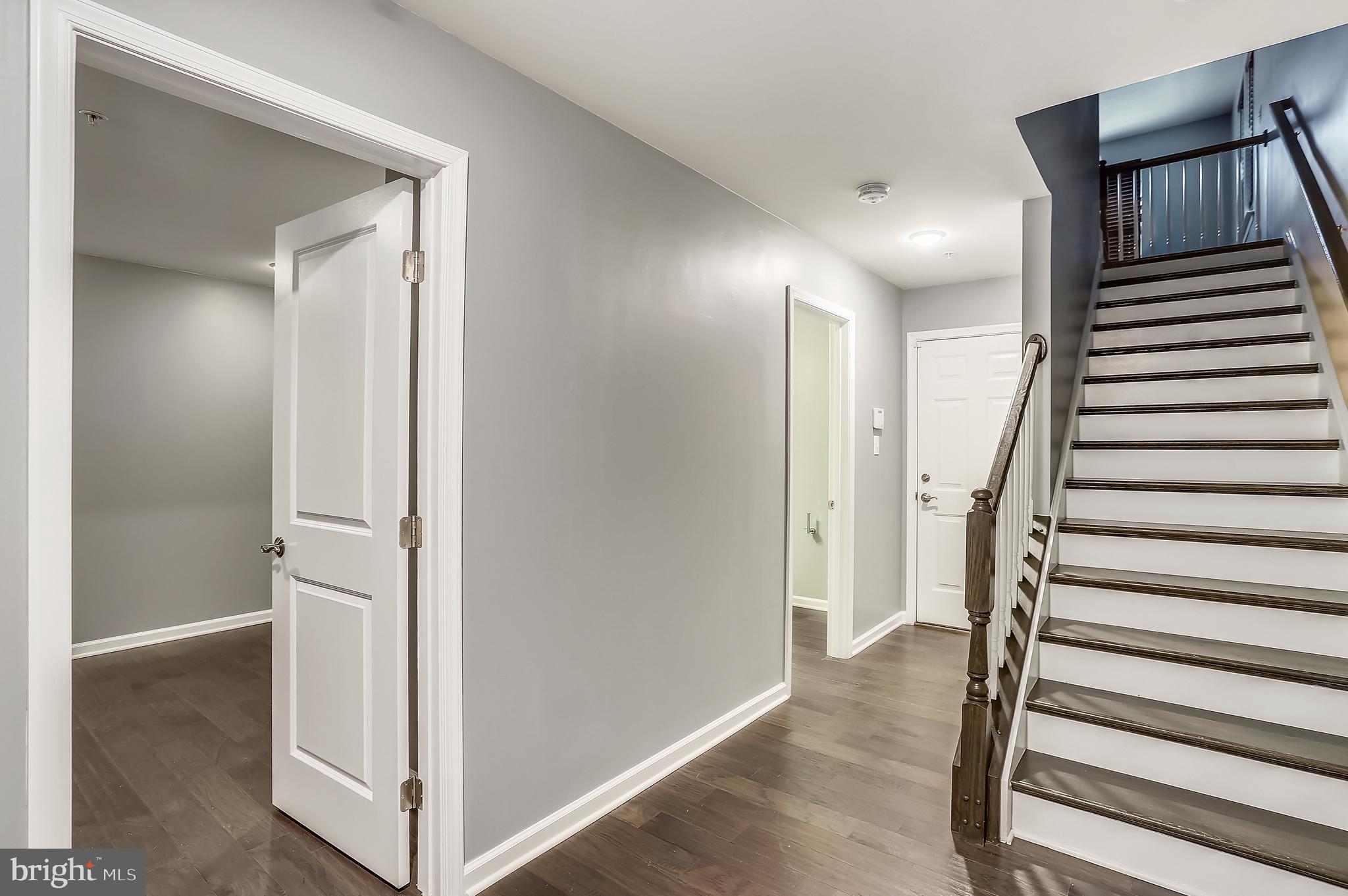 METRO POINTE - Residential